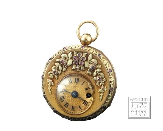 1815年诞生的怀表，由黄金制成，机刻雕花偏心表盘缀有罗马数字。