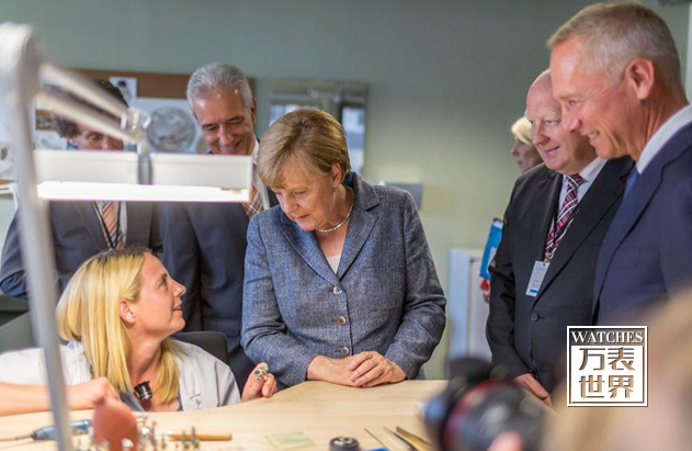 德国总理默克尔为朗格新建制表厂揭幕