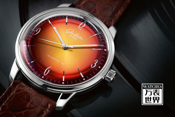 格拉苏蒂原创推出鎏金60年代复古纪念腕表