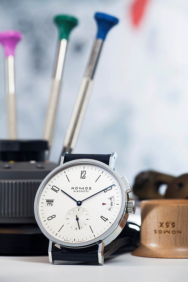 NOMOS推出全新Tangomat GMT腕表