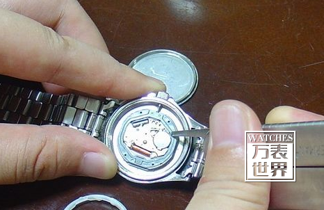 天梭手表换电池多少钱 天梭手表电池怎么换