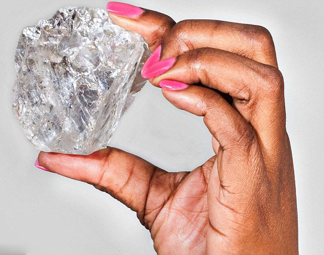 非洲发现1111克拉世纪巨钻