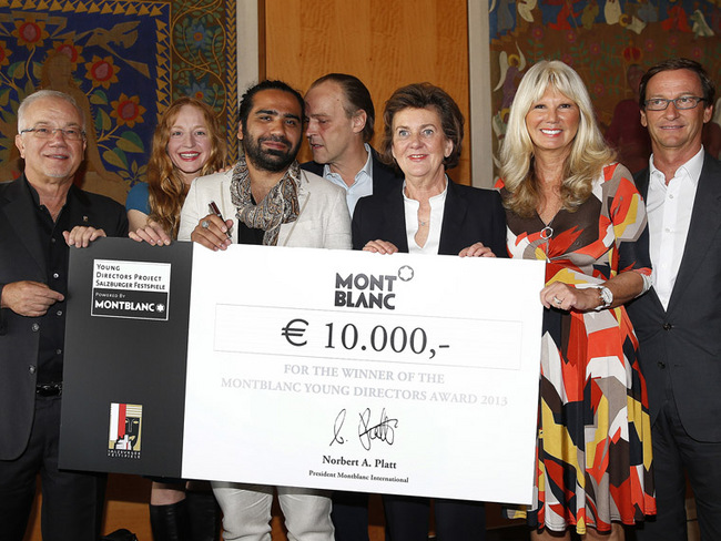 伊拉克新锐导演mokhallad rasem(左三)▲万宝龙莫札特限量系列250钢笔